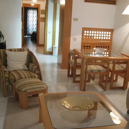 Apartamento V200- 1 Bed By Shirley Dunne- Victory Village